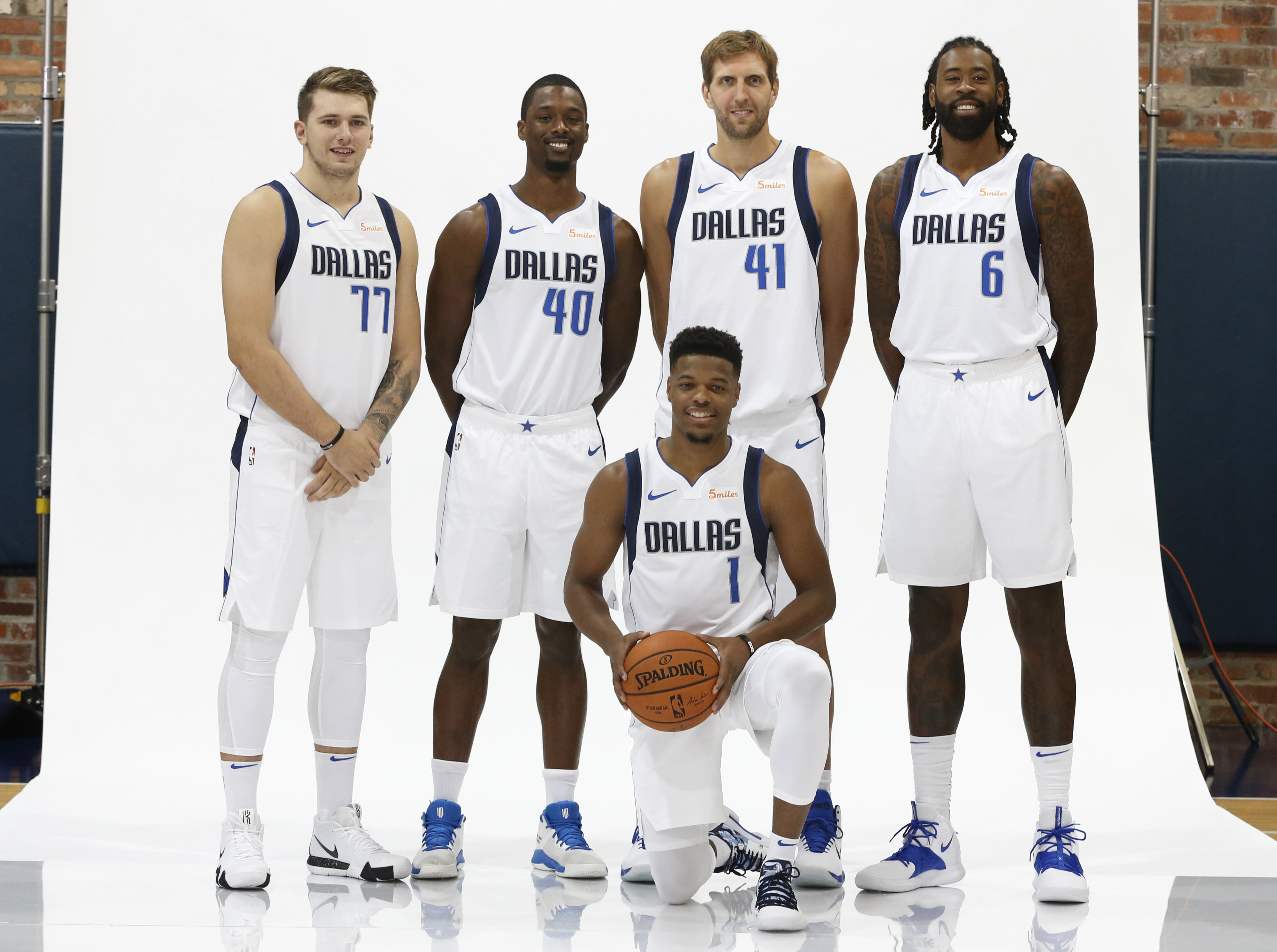 NBA球队小球阵容引领流行趋势，灵活变阵打法不断挑战对手的简单介绍