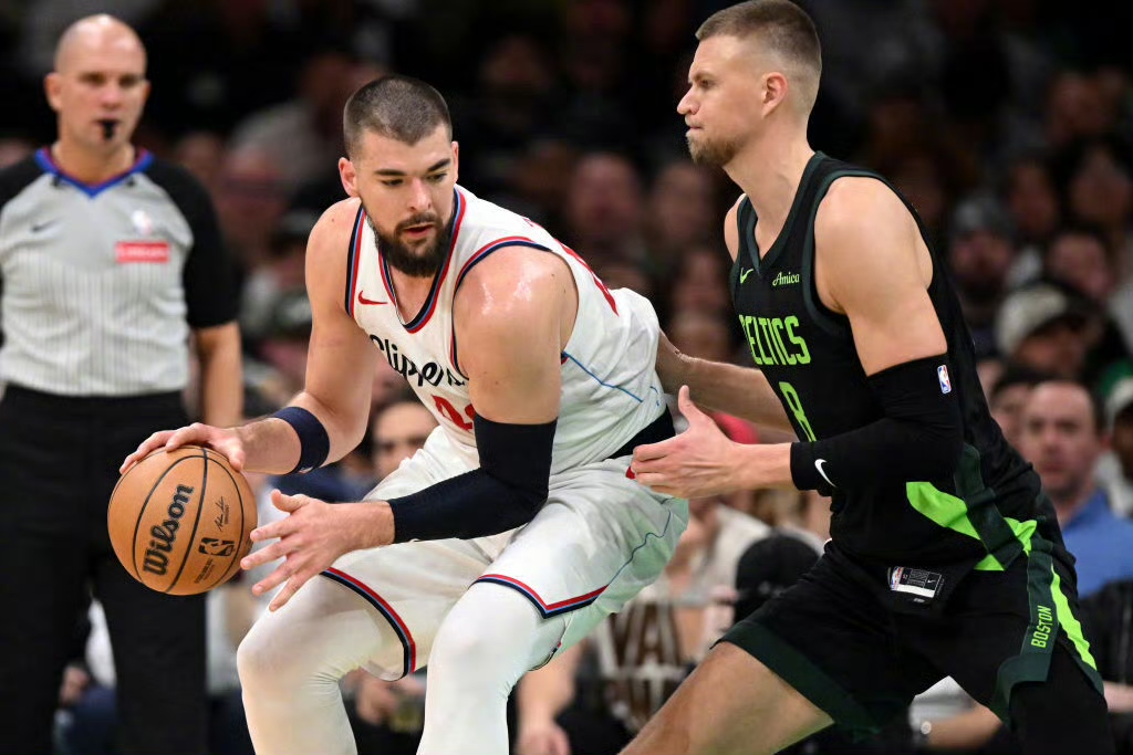 绿军连胜告破,凯尔特人发起反攻 绿军连胜告破,凯尔特人发起反攻