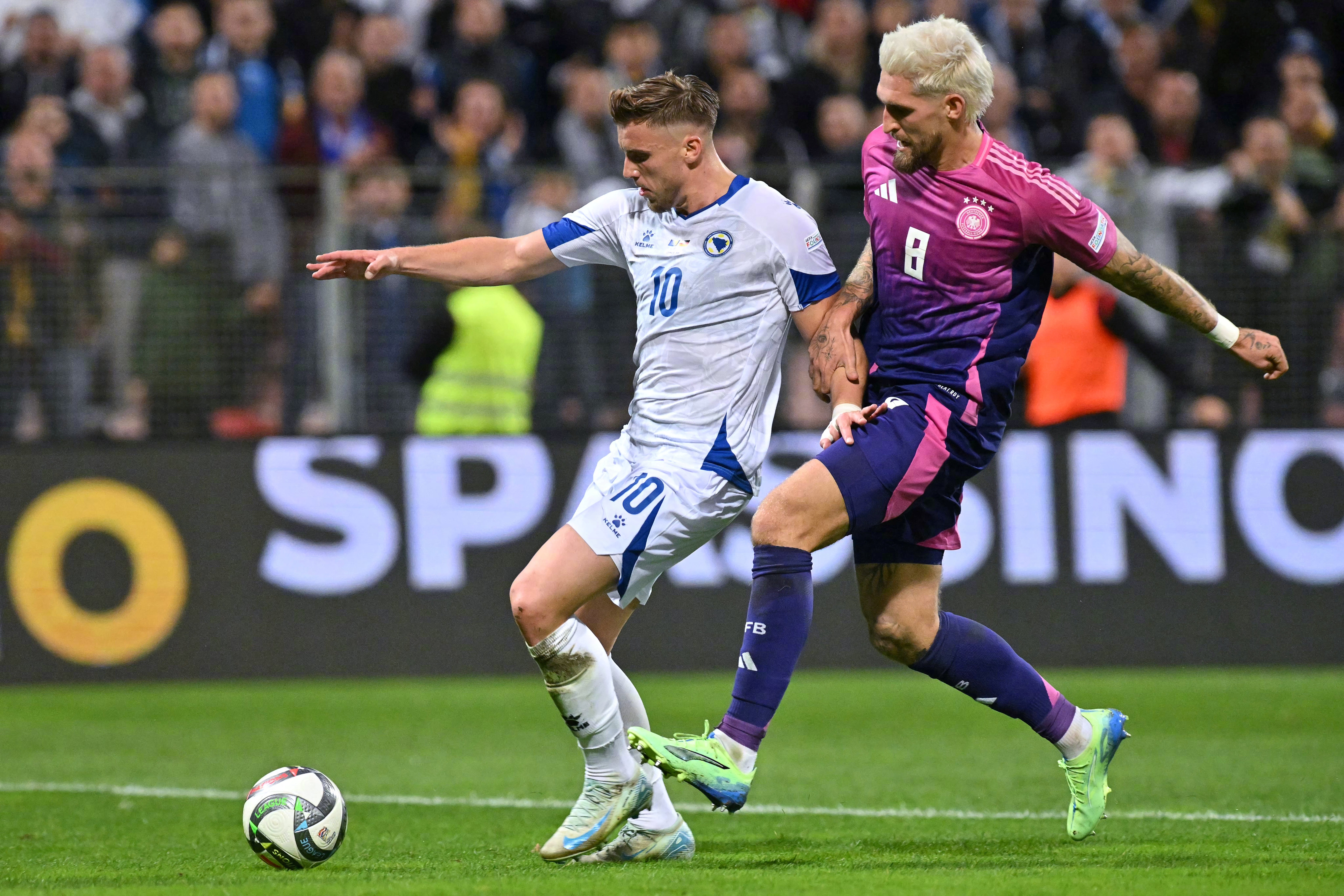 法国队轻取波兰队,张继科点燃赛场 法国队轻取波兰队,张继科点燃赛场