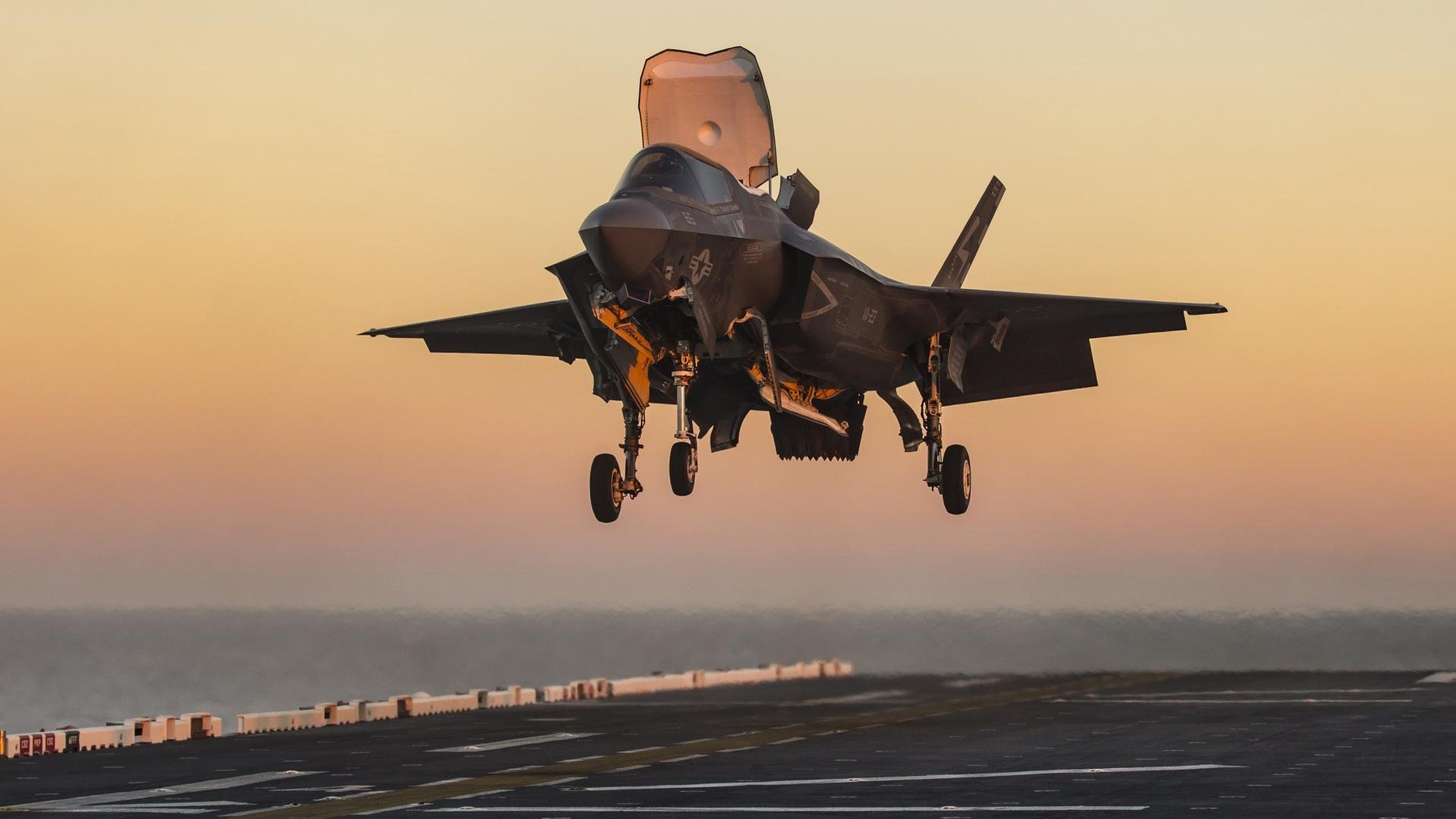 德里赫特引爆激情，爱尔兰补时绝杀塞维利亚